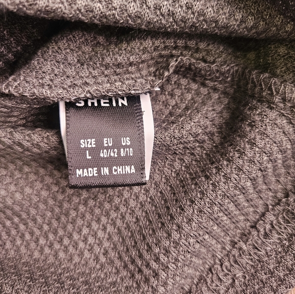 ❤️3/$12 SHEIN Waffle Textured Charcoal Long Sleeve Shirt L - Picture 2 of 4